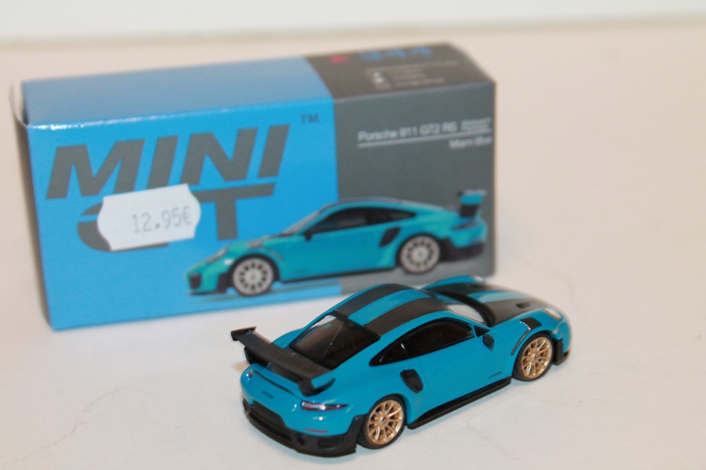PORSCHE 911 GT2 RS BLEU MIAMI MINI GT 1/64°