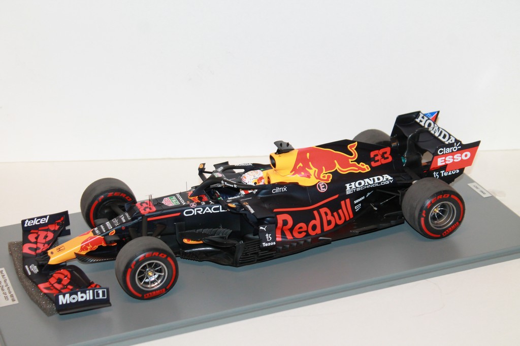 RED BULL RACING HONDA RB16B N°33 VAINQUEUR GP ABU DHABI VERSTAPPEN 2021 SPARK 1/12°