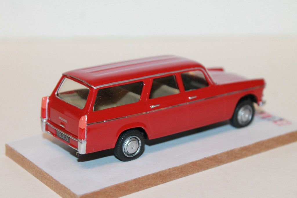 PEUGEOT 404 BREAK RED AMARANTE 1971 AUTORAMA 1/43°