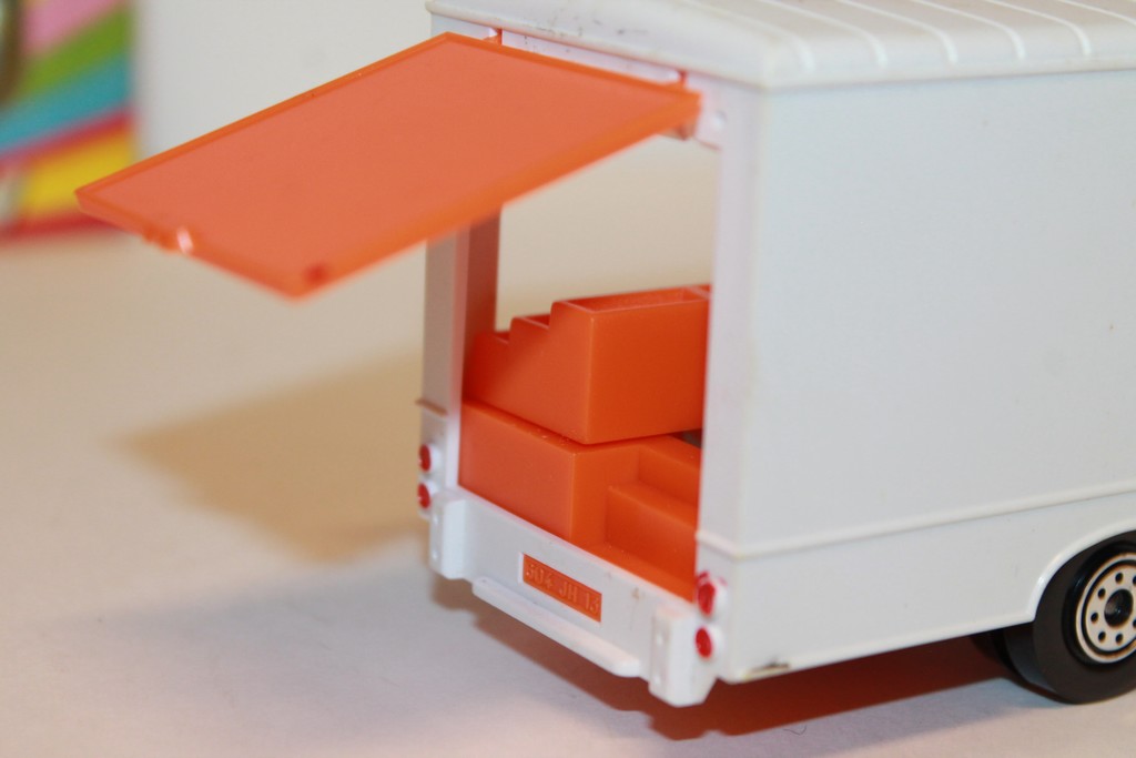 SAVIEM GROCERY STORE WHITE NOREV 1/43°