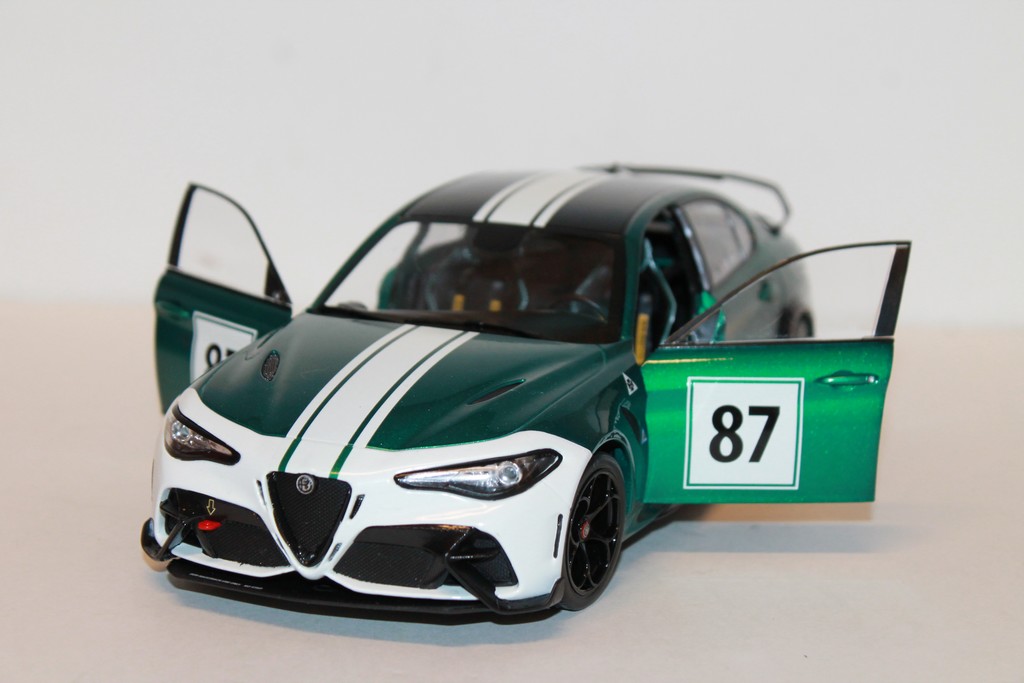 ALFA ROMEO GIULIA GTA M N°87 VERT SOLIDO 1/18°