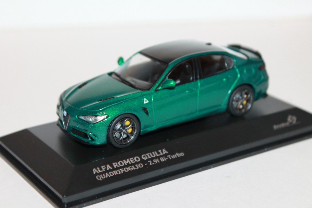 ALFA ROMEO GIULIA QUADRIFOLIO VERT SOLIDO 1/43°