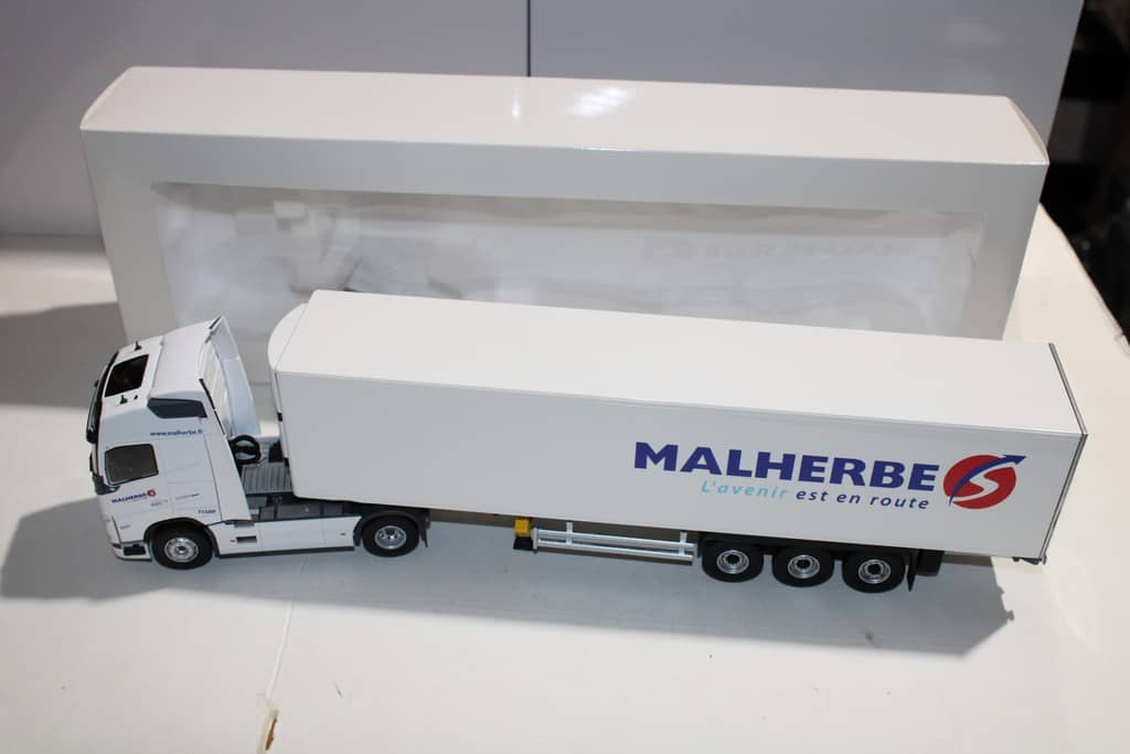 Voitures, camions et fourgons miniatures Eligor Volvo