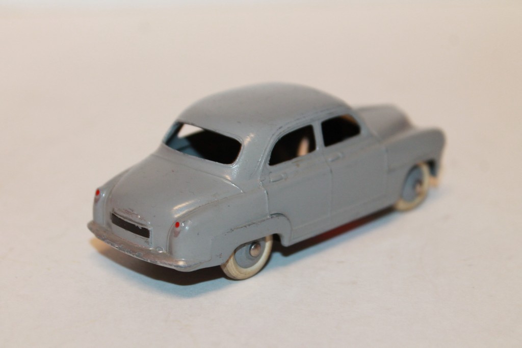 SIMCA 9 ARONDE GRIS 1950 DINKY TOYS 1/43°