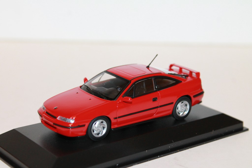 OPEL CALIBRA TURBO 4X4 ROUGE MAXICHAMPS 1/43°