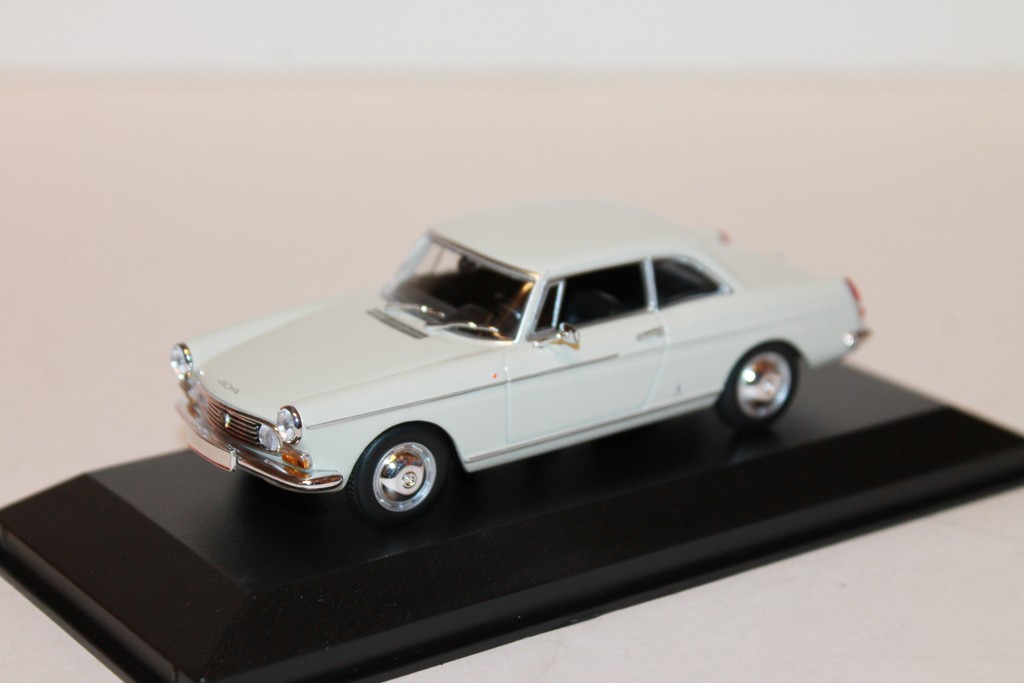 PEUGEOT 404 COUPE BLANC MAXICHAMPS 1/43°