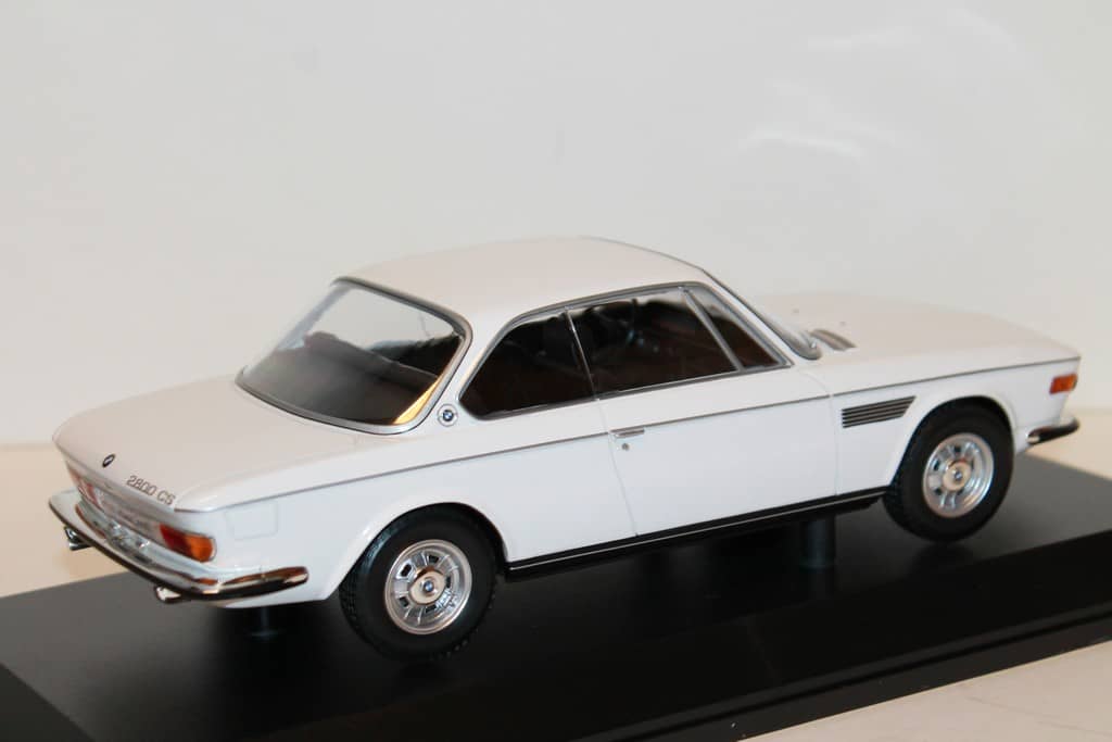 BMW 2800 CS 1968 ホワイト 1/18 ミニチャンプス ミニチャンプス 1/18