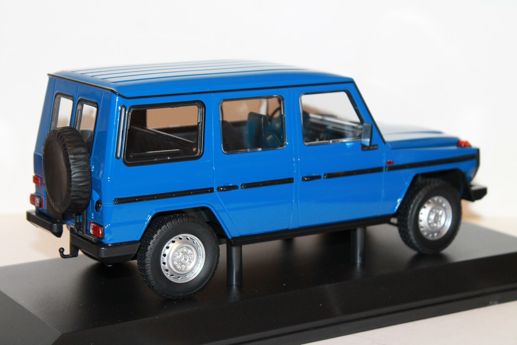 MERCEDES-BENZ G-MODEL (LWD) BLEU 1980 MINICHAMPS 1/18°