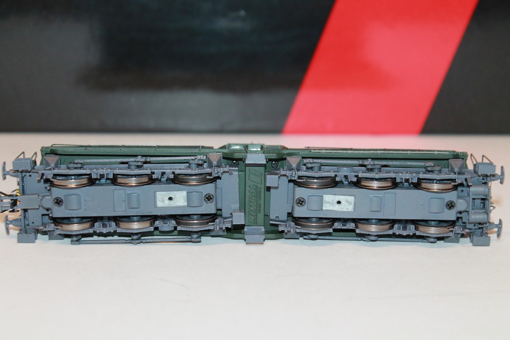 LOCOMOTIVE ELECTRIQUE SNCF - CC1102 MISTRAL TRAIN MODELS 1/87°