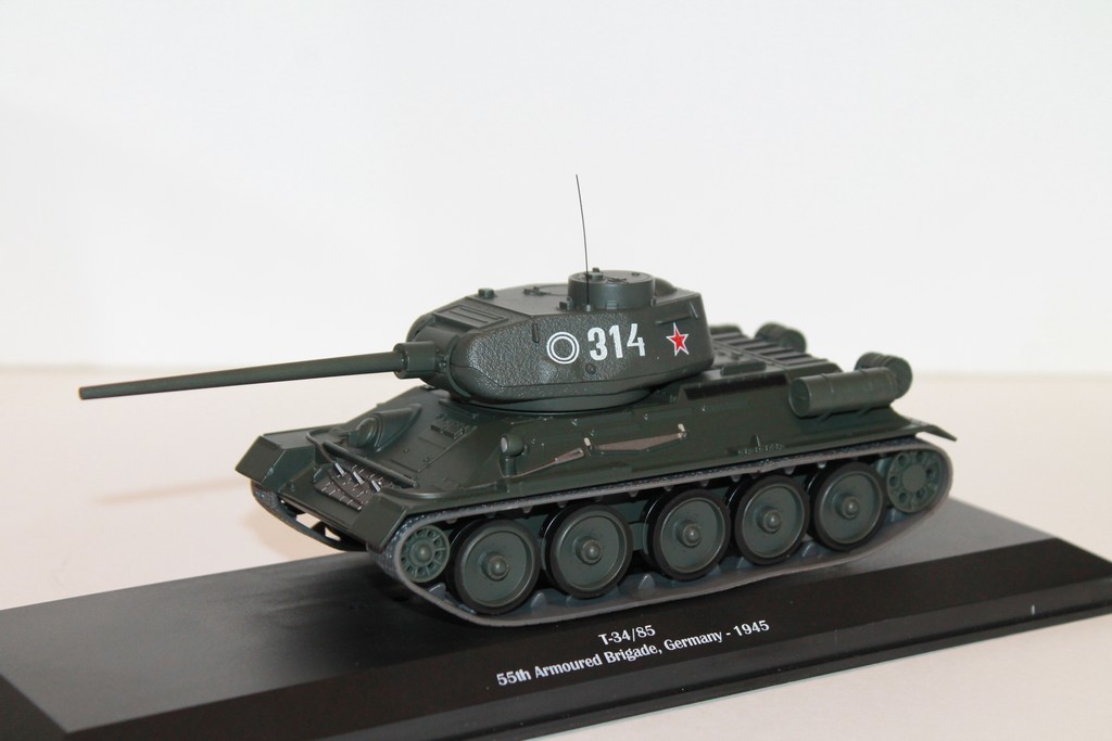 CHAR T-34/85 55TH ARMOURED BRIGADE ALLEMAGNE 1945 MOTORCLASSIC 1/43°