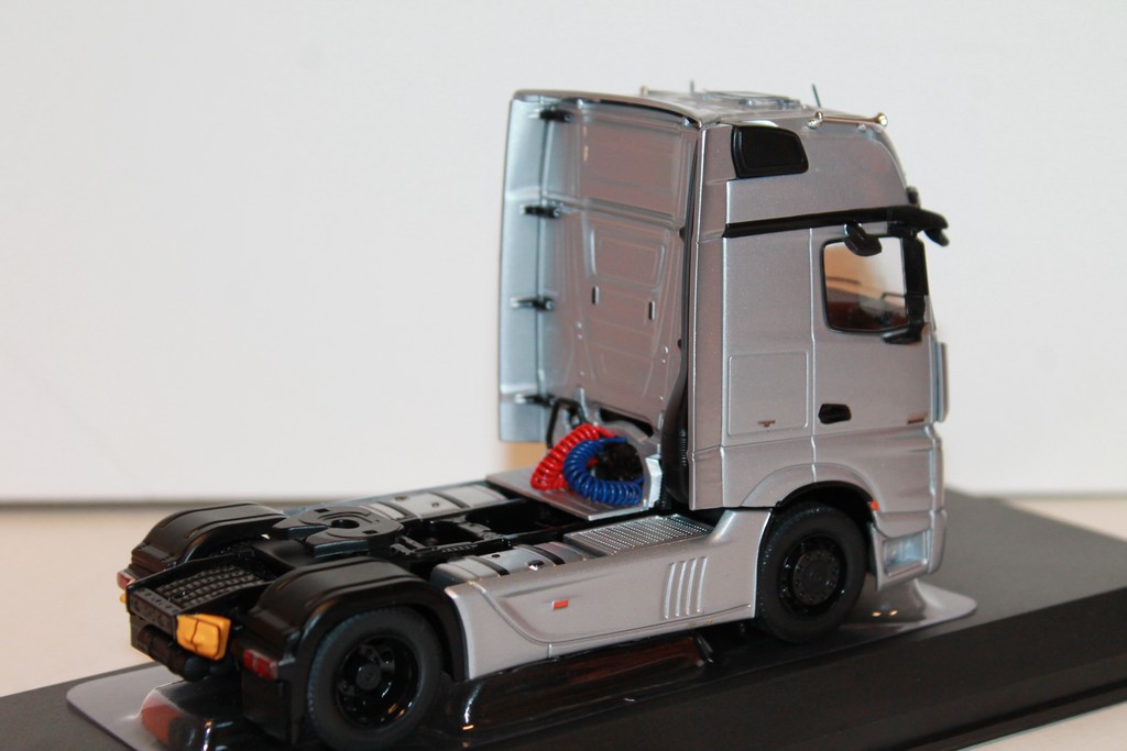 MERCEDES-BENZ ACTROS MP4 IXO 1/43°