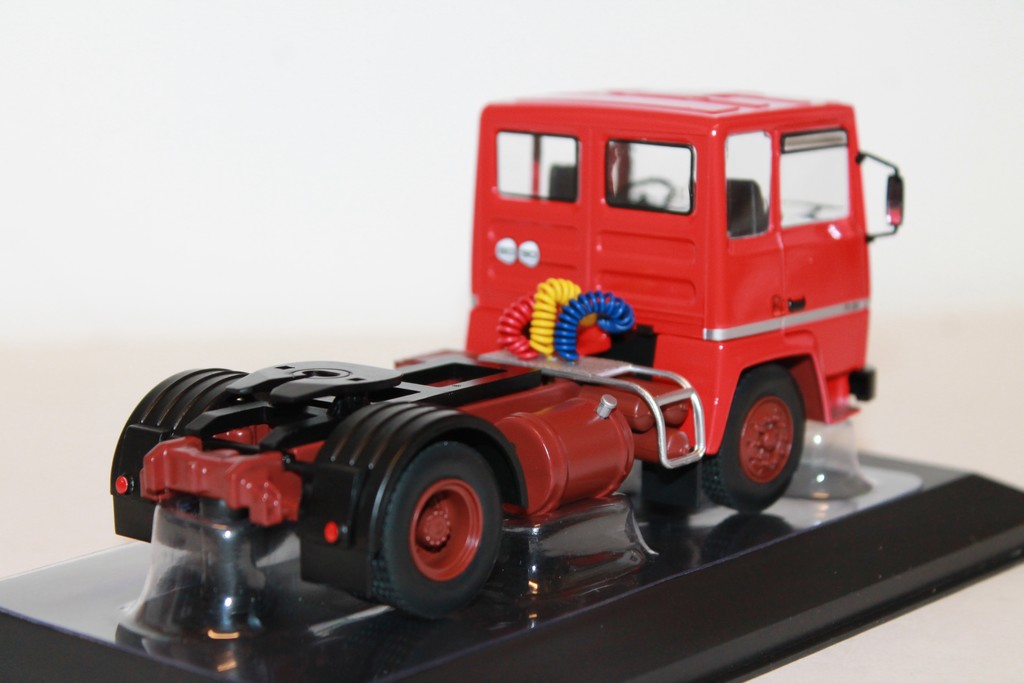 BERLIET TR280 TRACTEUR ROUGE ODEON 1/43°