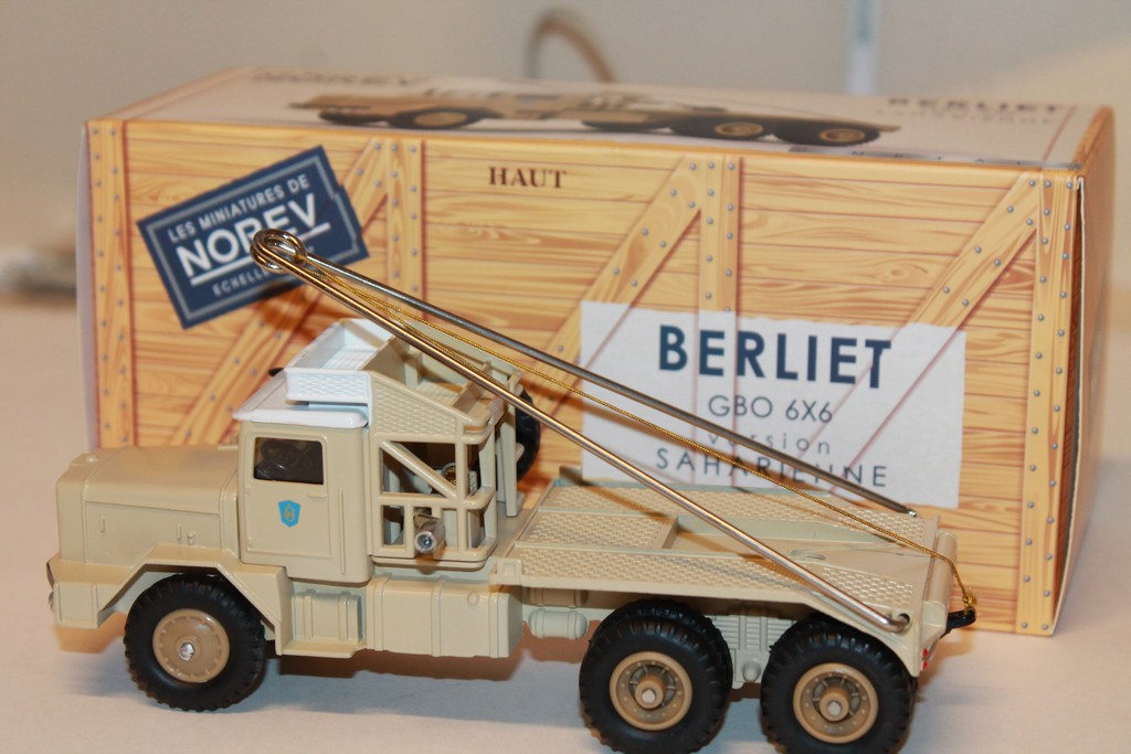 BERLIET GBO 6X6 VERSION SAHARIENNE NOREV 1/50°