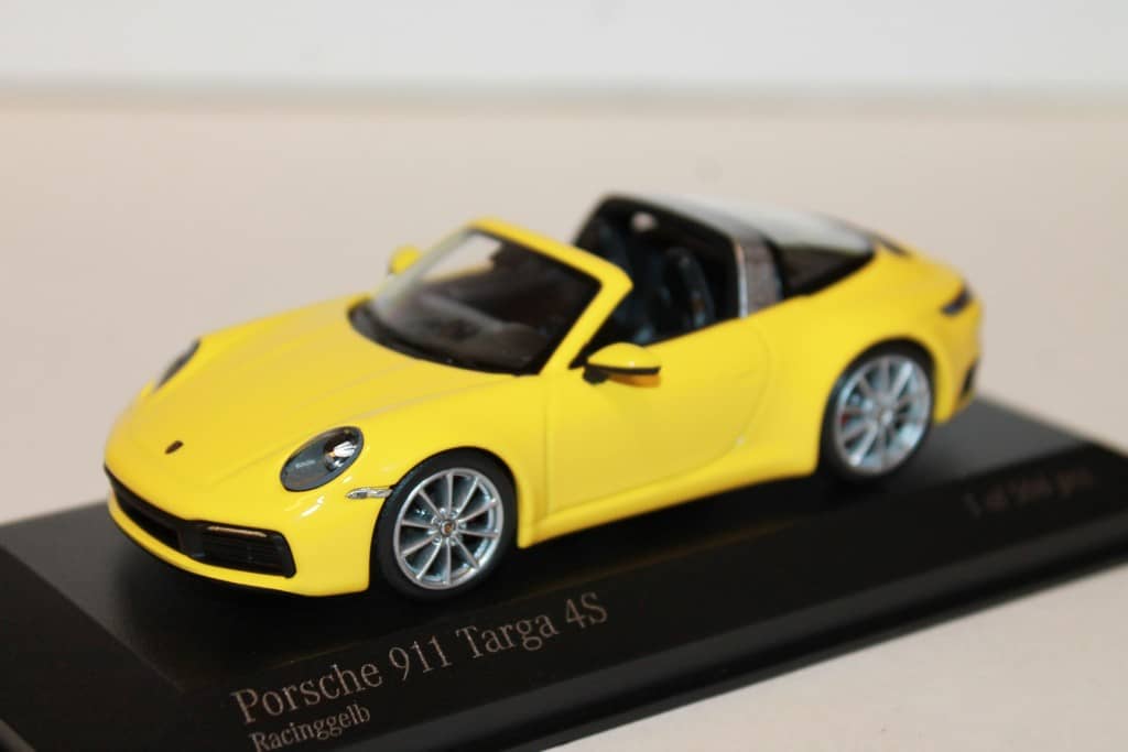 PORSCHE 911 TARGA 4S JAUNE MINICHAMPS 1/43°