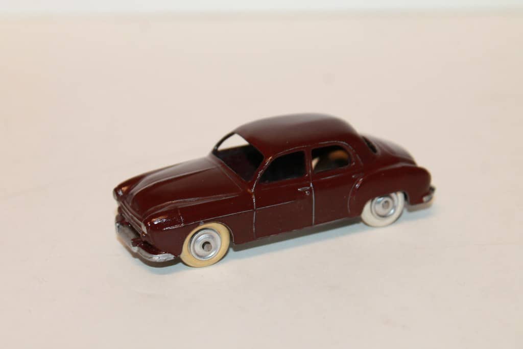 1/43 Renault Fregate - CIJ ? (manque 1 pneu