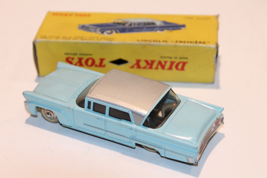 LINCOLN PREMIERE DINKY TOYS 1/43°