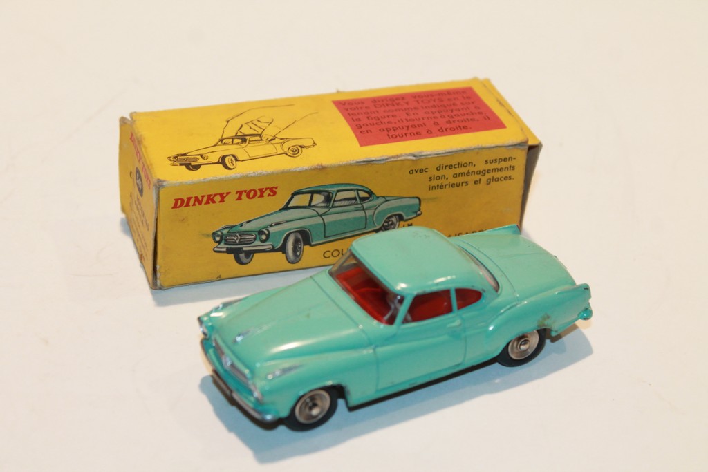 BORGWARD COUPE ISABELLA VERT DINKY TOYS 1/43°