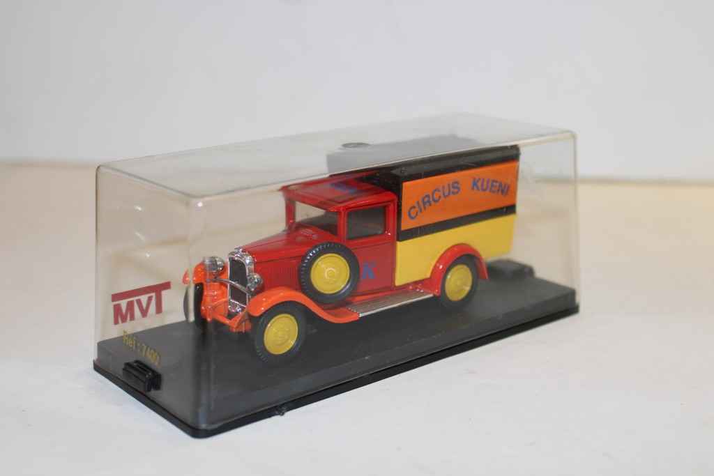 CITROEN C4 CIRCUS KUENI TVM 1/43°