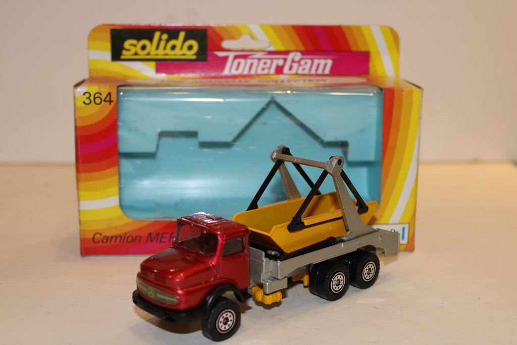 MERCEDES BENNES MARREL SOLIDO 1/43°
