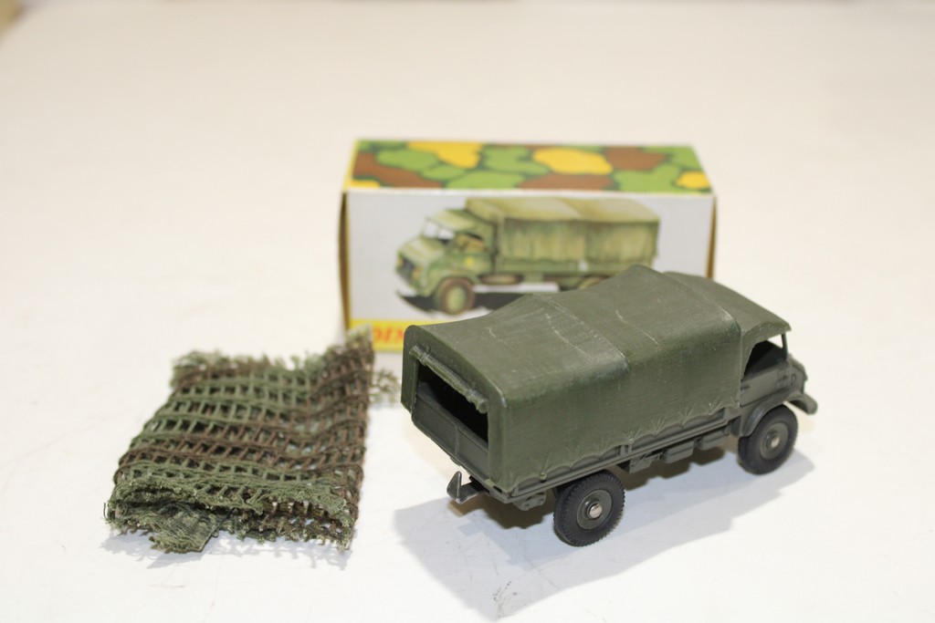MERCEDES TOUS TERRAINS MILITAIRE DINKY 1/43°