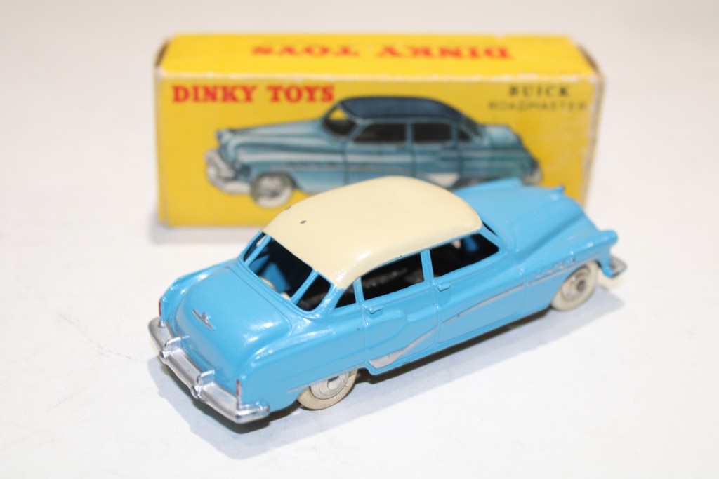 BUICK ROADMASTER DINKY 1/43°