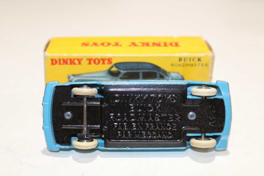 BUICK ROADMASTER DINKY 1/43°