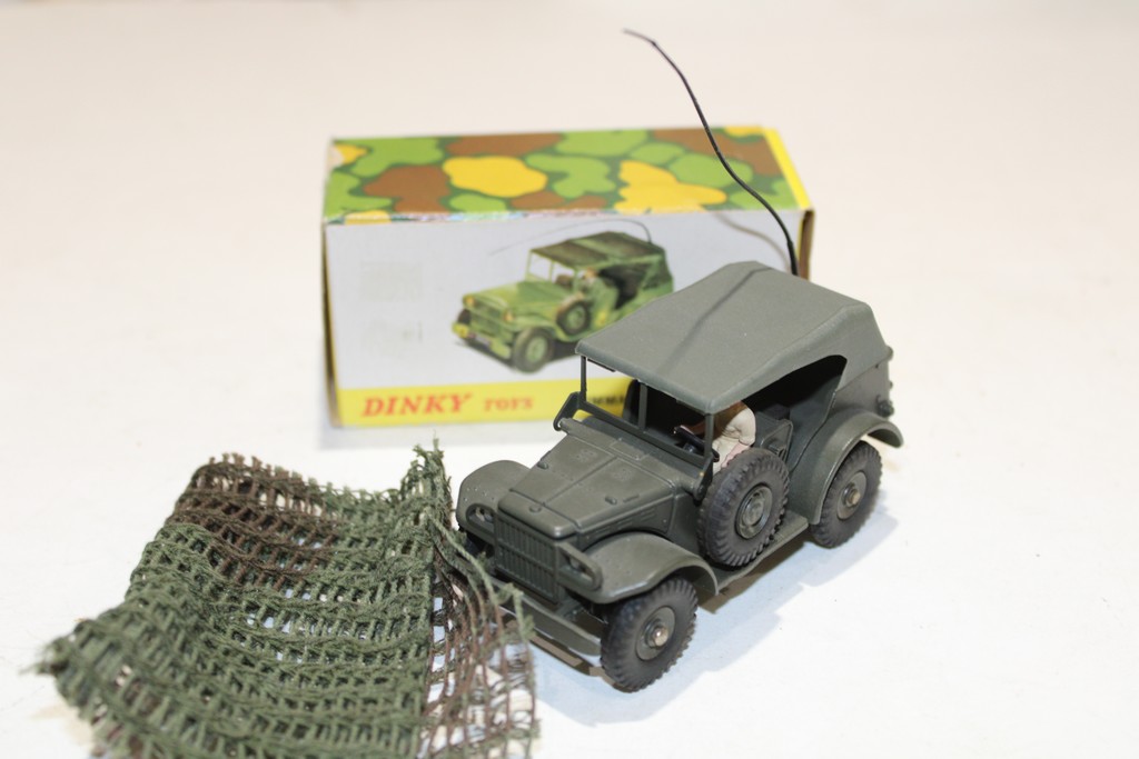 DODGE COMMAND CAR MILITAIRE DINKY 1/43°