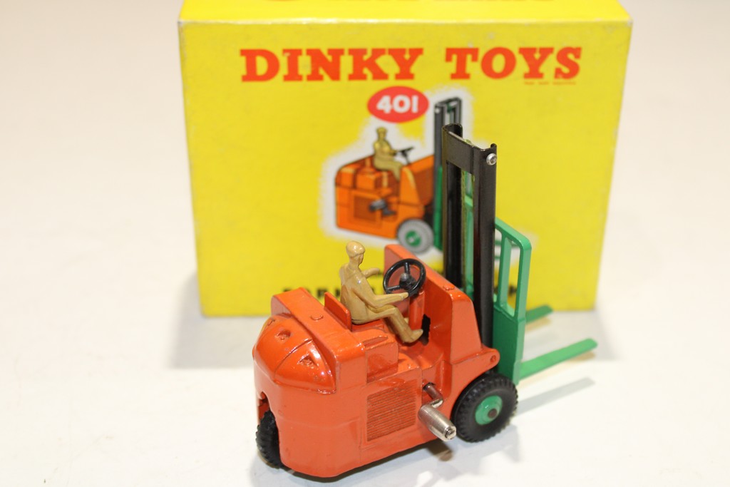CHARIOT ÉLÉVATEUR COVENTRY CLIMAX DINKY 1/43°