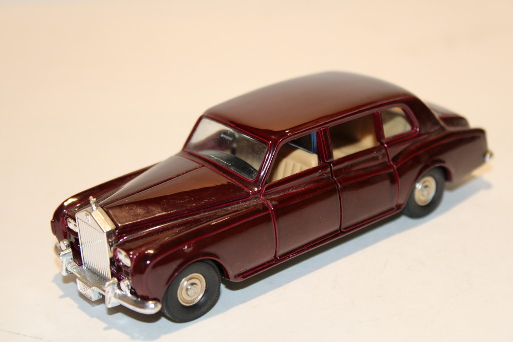 ROLLS ROYCE PHANTOM VI BRUN 1968 TOMICA DANDY 1/43°