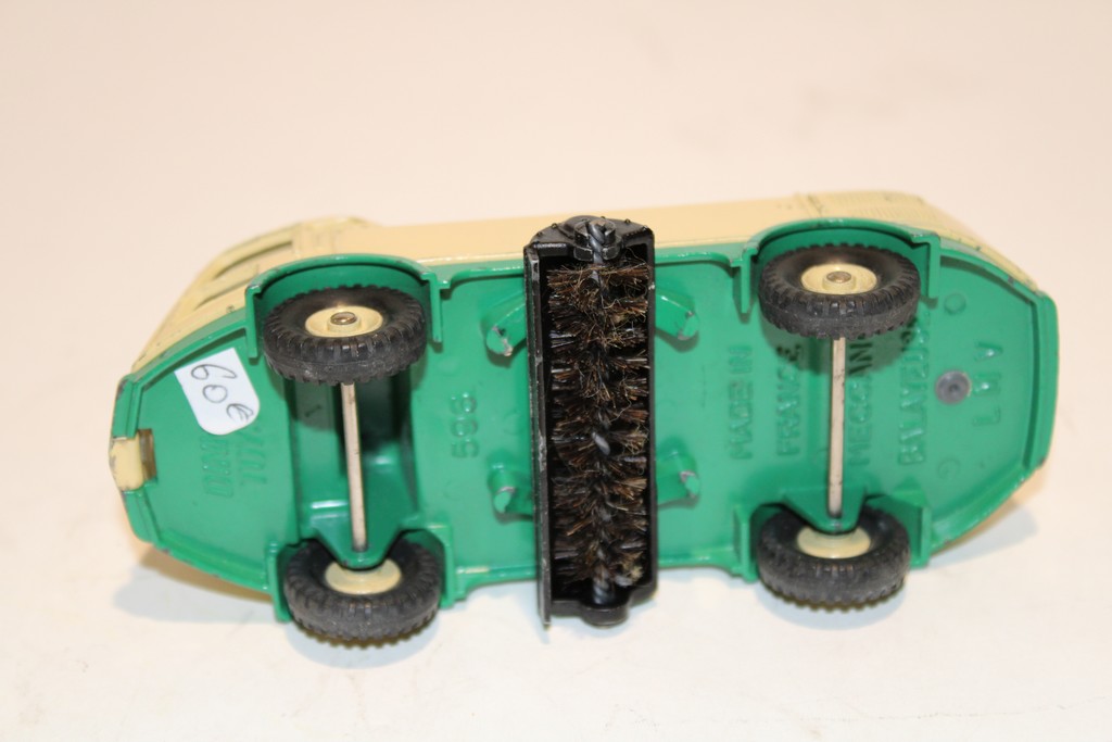 BALAYEUSE  DINKY TOYS 1/43°