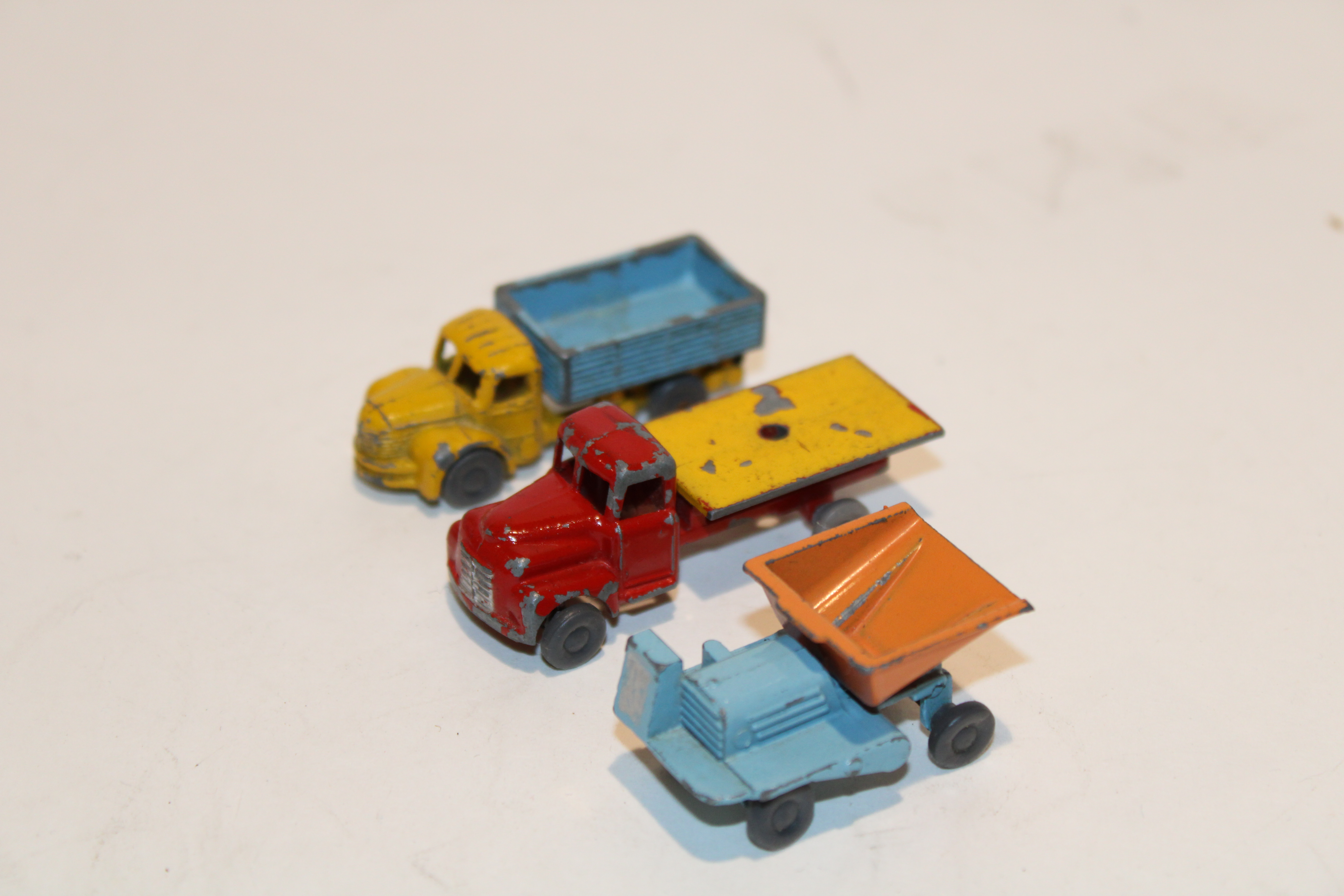 3 CAMIONS 1960 ROULIERS 1/87°