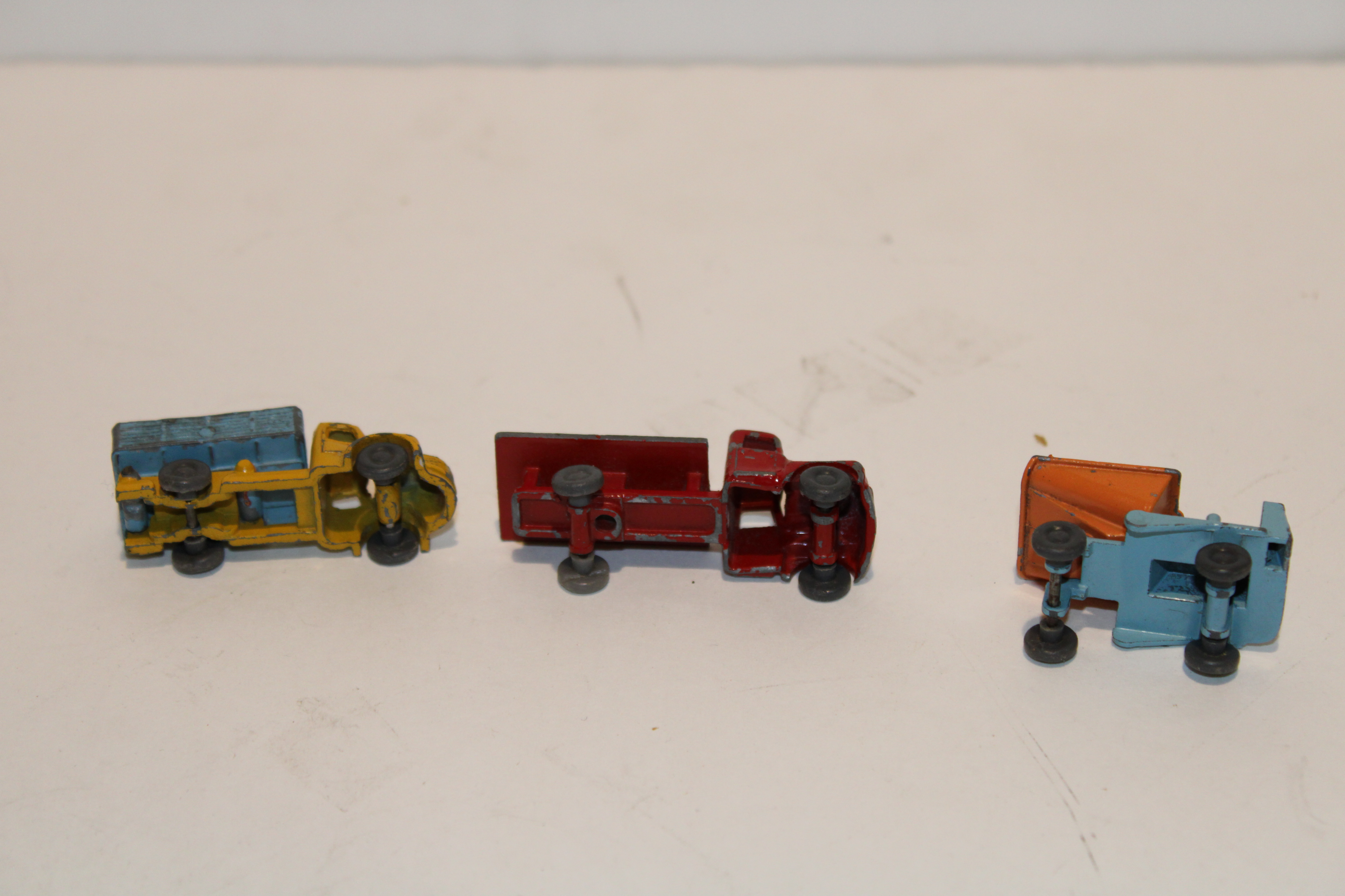 3 CAMIONS 1960 ROULIERS 1/87°