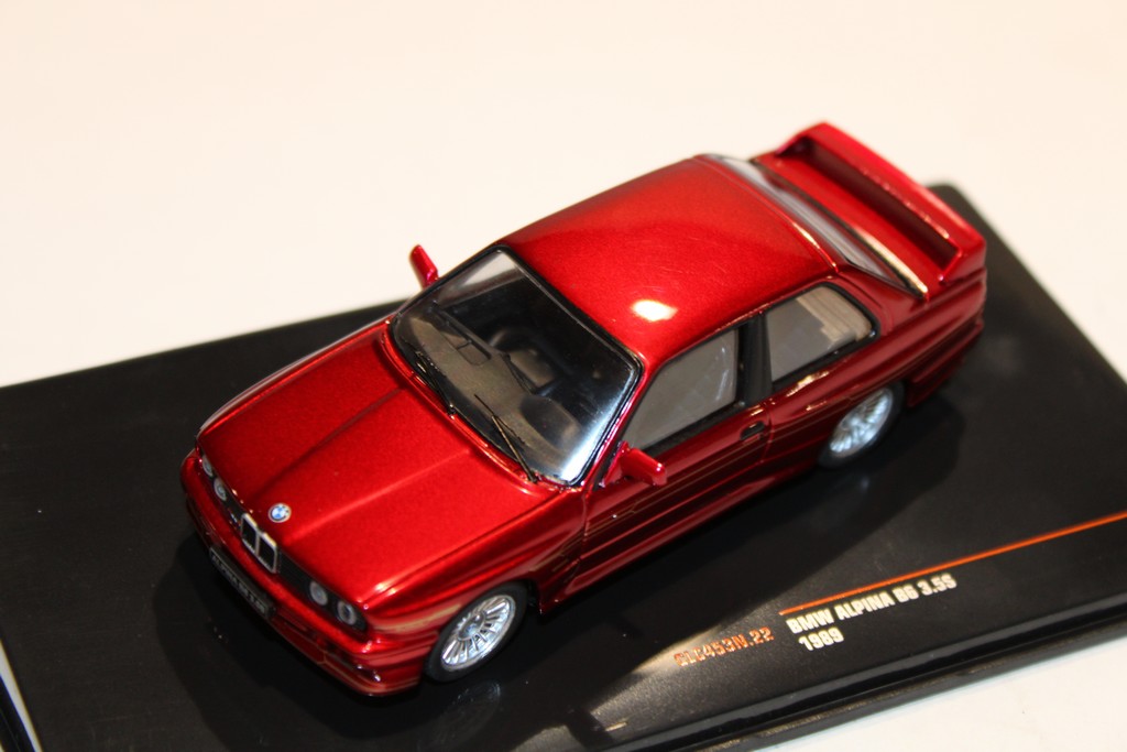 BMW ALPINA B6 3.5S 1989 ROUGE IXO 1/43°