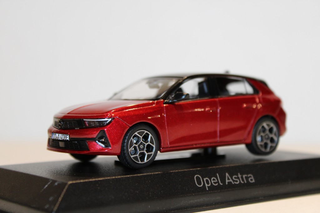 OPEL ASTRA RED 2022 NOREV 1/43°