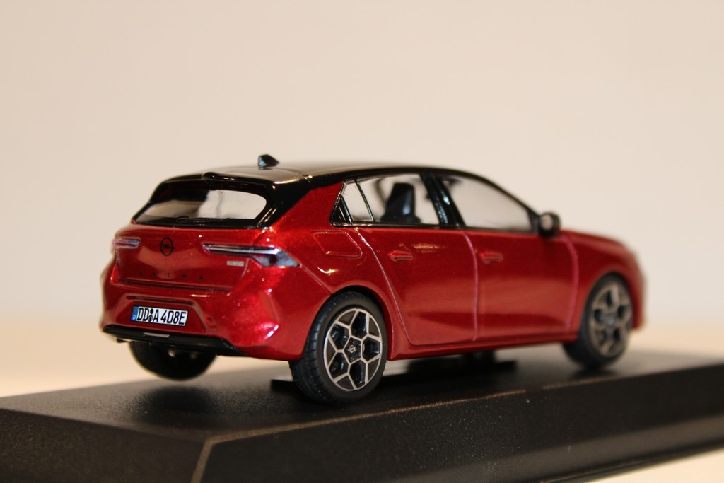 OPEL ASTRA RED 2022 NOREV 1/43°