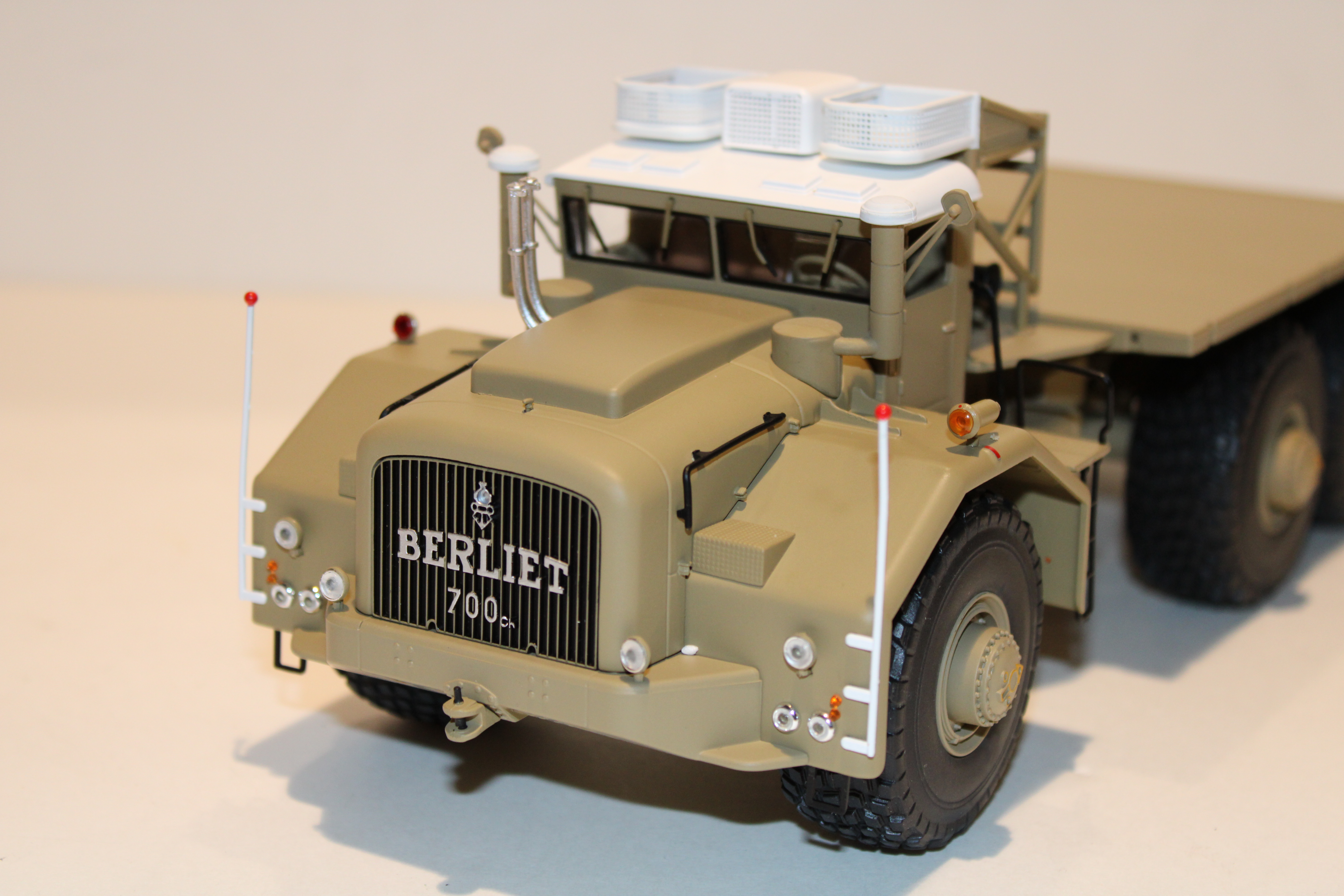 BERLIET T100 N°2 "RETROMOBILE 2019" NOREV - MINIATURES LYON 1/43°