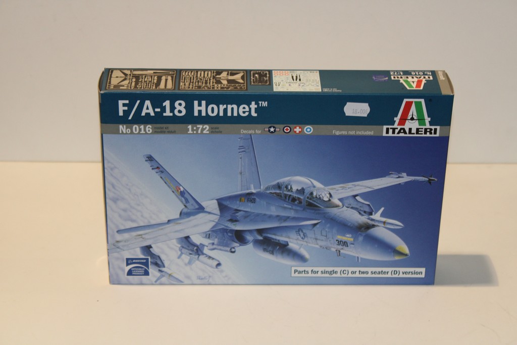 F-18 HORNET ITALERI 1/24°