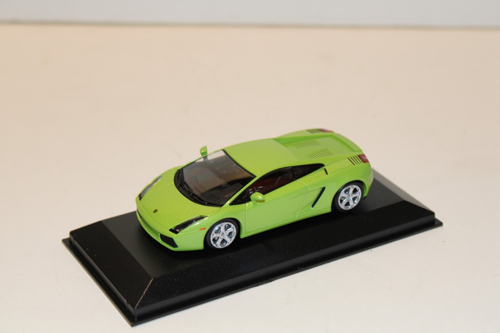 LAMBORGHINI GALLARDO VERT METAL MAXICHAMPS 1/43°