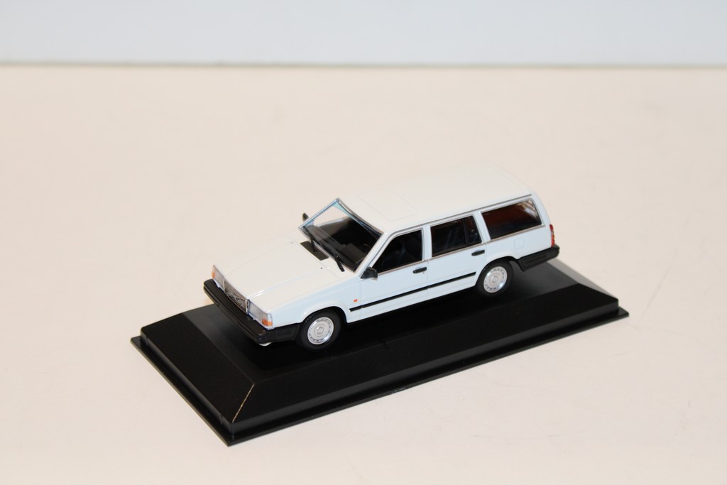 VOLVO 740 GL MAXICHAMPS 1/43°