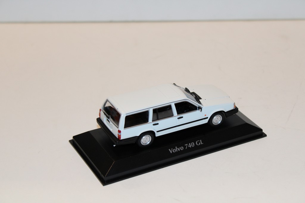 VOLVO 740 GL MAXICHAMPS 1/43°