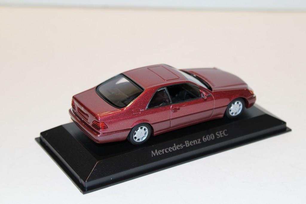 MERCEDES-BENZ 600 SEC RED METALLIC MAXICHAMPS 1/43°