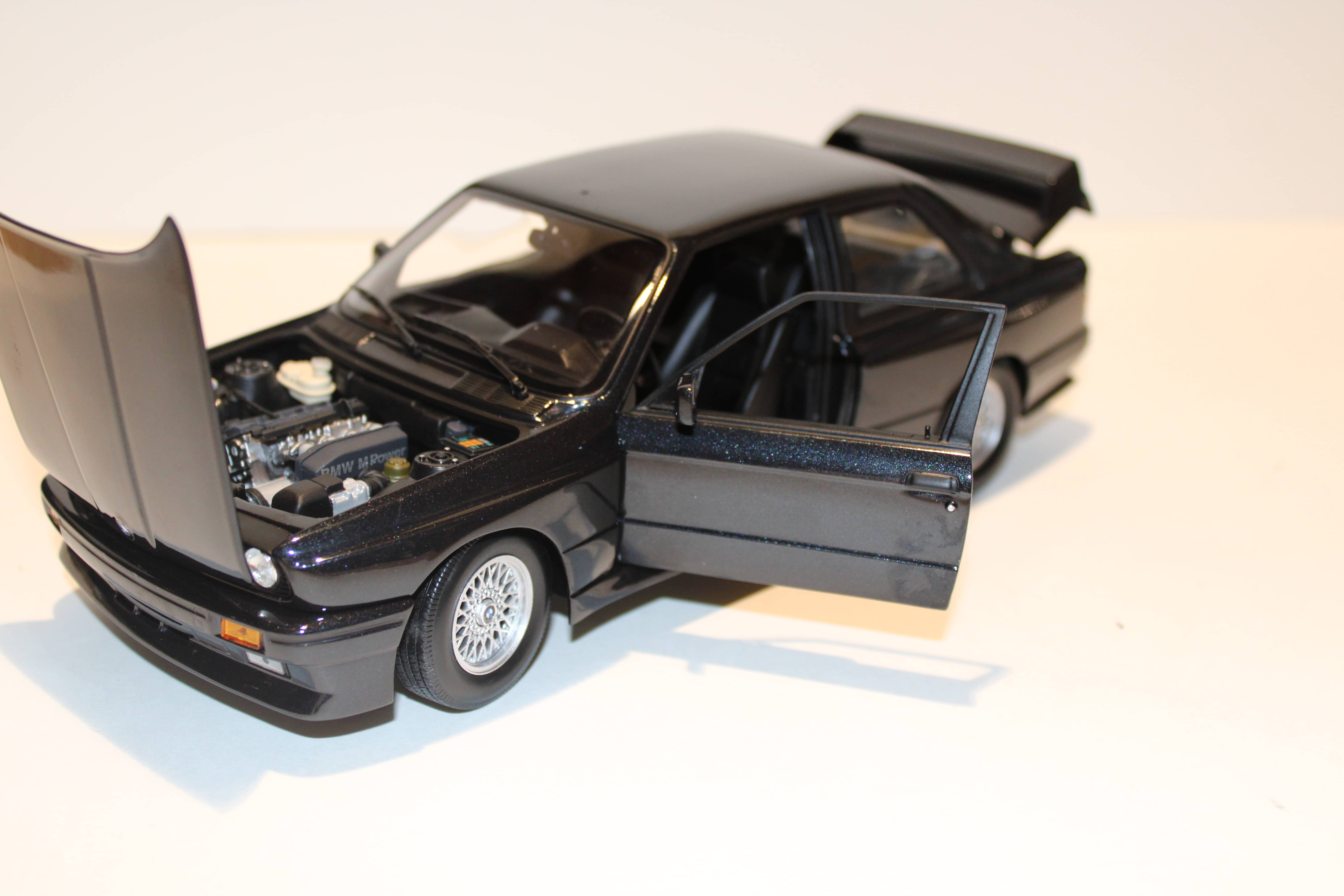 BMW M3 STREET EVO MINICHAMPS 1/18°