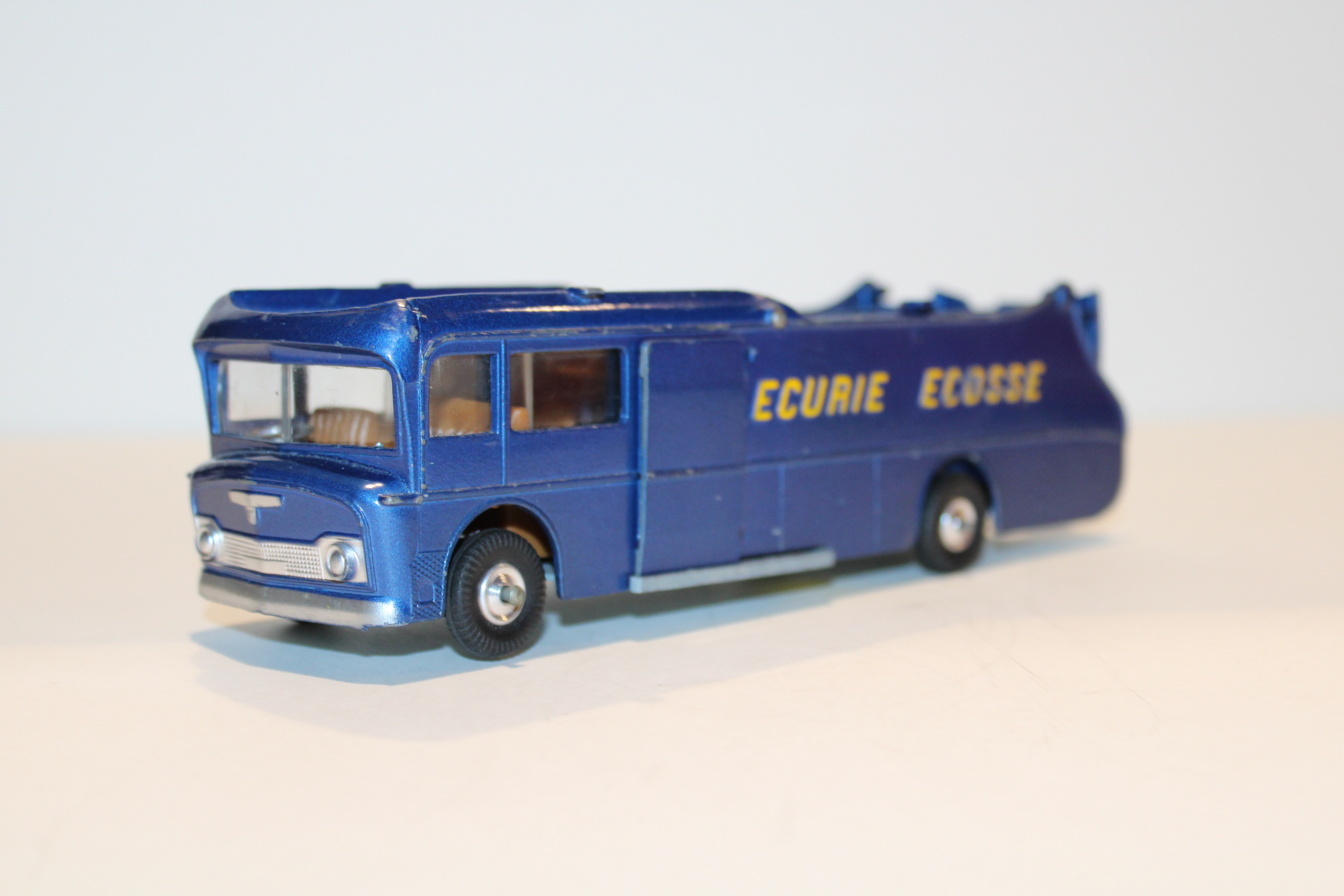 ECURIE ECOSSE RACING CAR TRANSPORTER BLEU CORGI 1/43°