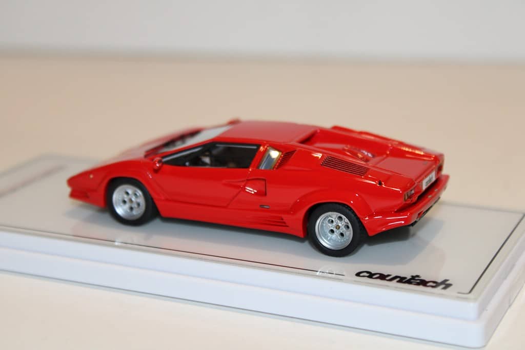 LAMBORGHINI COUNTACH 25th ANNIVERSAIRE 1989 ROUGE TSM 1/43°