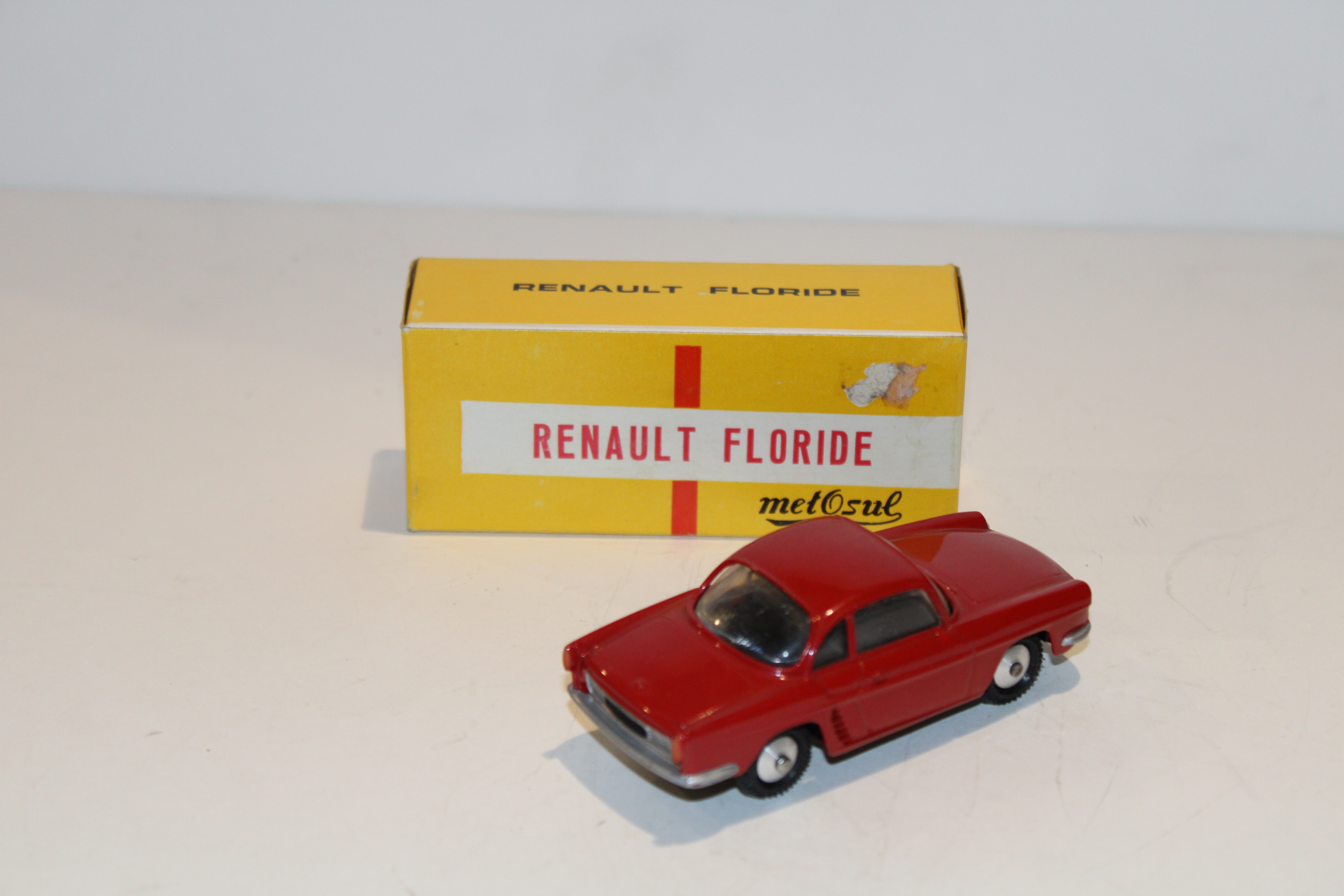 RENAULT FLORIDE ROUGE 1980 METOSUL 1/43°