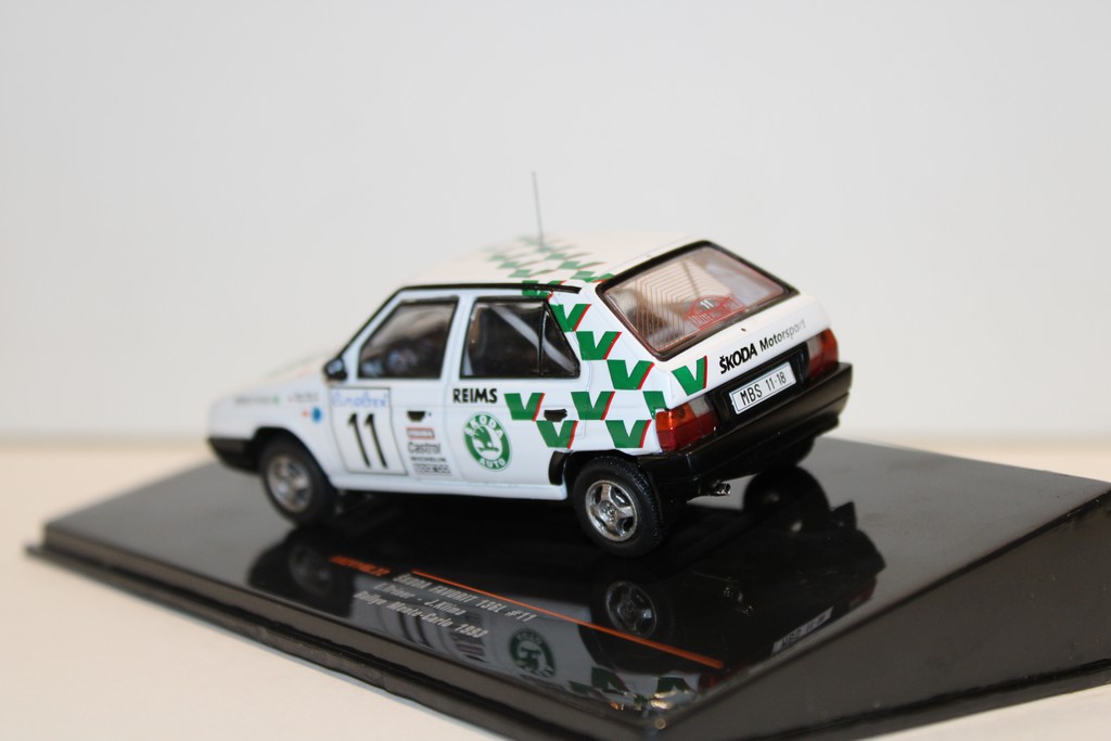 SKODA FAVORIT 136L #11 E.TRINER - J.KLIMA  RALLYE MONTE-CARLOS 1993 IXO 1/43°