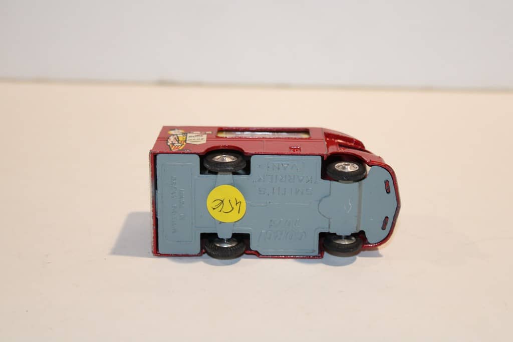 SMITH'S "KARRIER" VAN CHIPPERFIELDS CIRCUS 1960 CORGI TOYS 1/50°