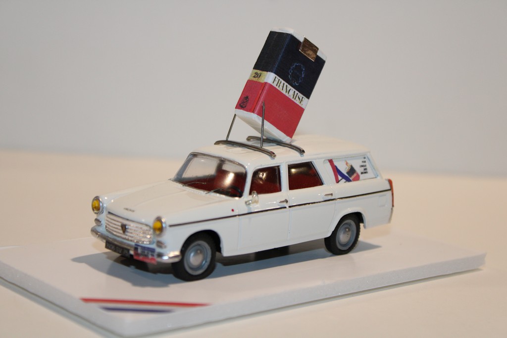 PEUGEOT 404 COMMERCIALE CIGARETTE LA FRANCAISE TDF 1966 AUTORECLAME 1/43°