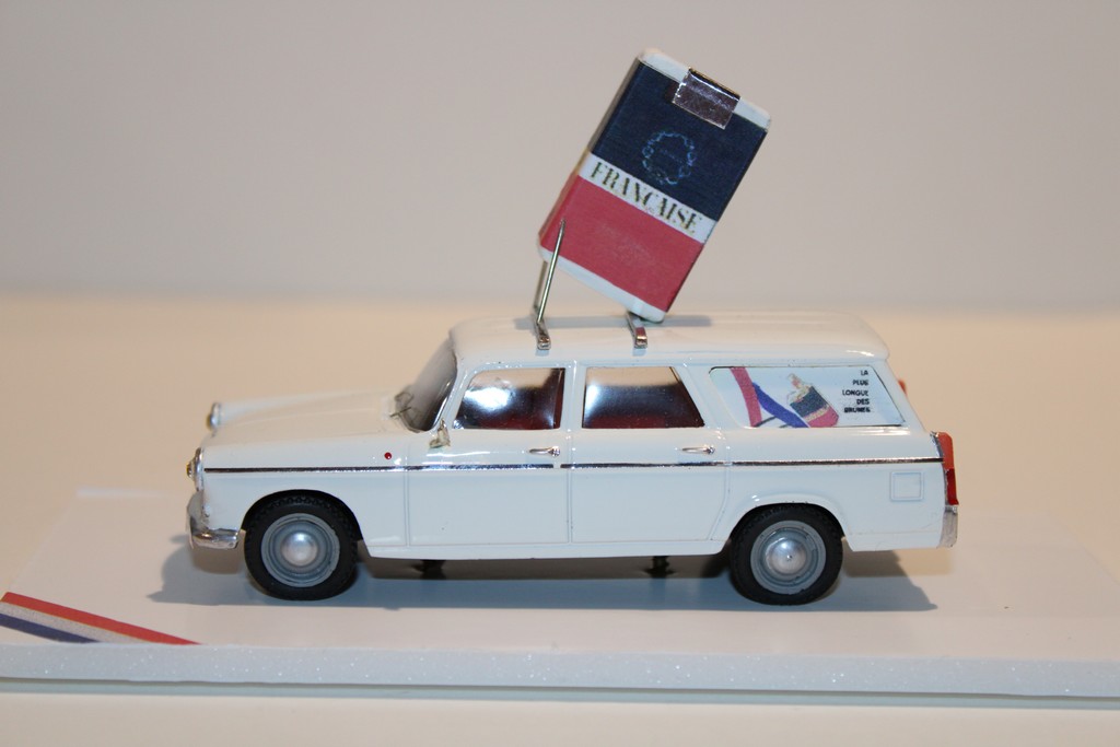 PEUGEOT 404 COMMERCIALE CIGARETTE LA FRANCAISE TDF 1966 AUTORECLAME 1/43°