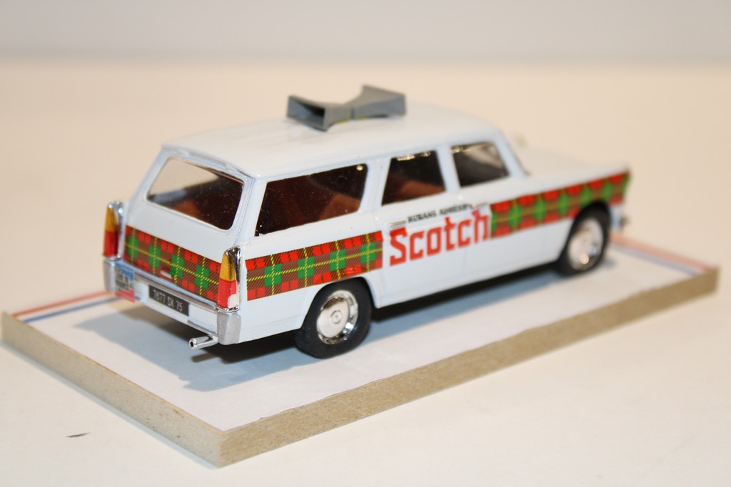 PEUGEOT 404 BREAK SCOTCH TDF 1966 AUTORECLAME 1/43°